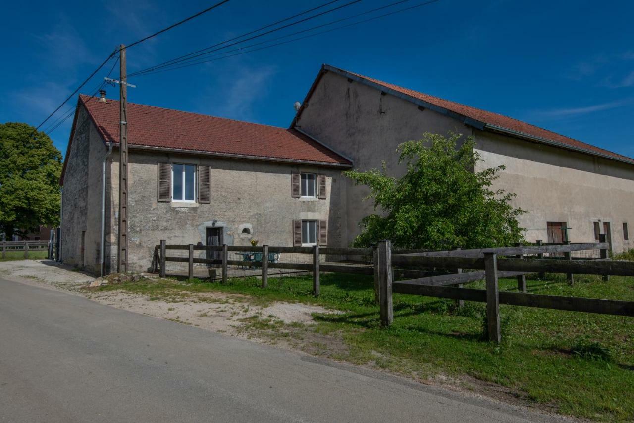 Gite La Janiat Montigny-sur-l'Ain Zewnętrze zdjęcie